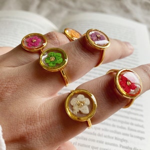 Real flower adjustable ring in stainless steel, Handmade resin jewelry, minimalist floral ring, nature-inspired gift for her