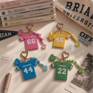 Off Campus tashangers, Garrett Graham sleutelhanger, Di Laurentis, hars tashanger, sleutelhanger, handgemaakt, Off Campus merchandise