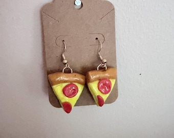 Pendientes colgantes con forma de rebanada de pizza de pepperoni