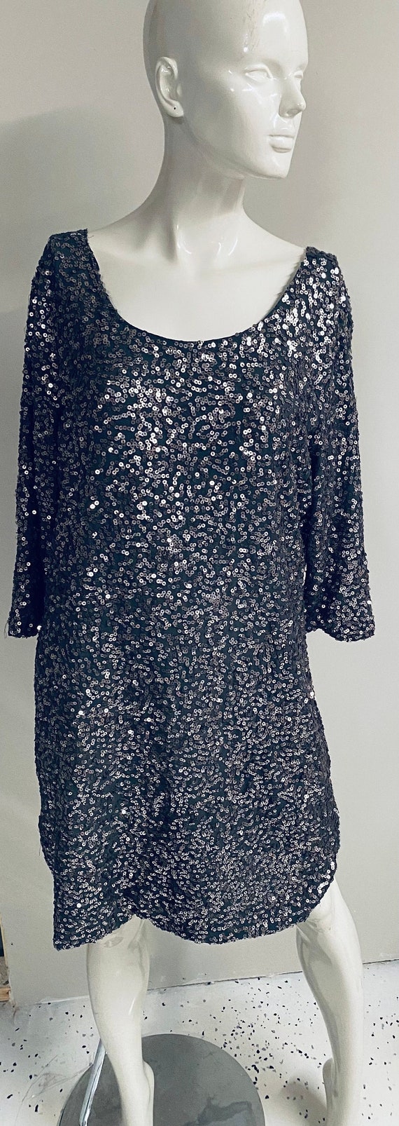 SLIVER SEQUIN DRESS