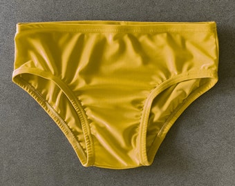 SHINY Pro Wrestling Under Trunks / MANY COLOURS and Sizes / Classic Professional Wrestling Gear / Superhero Cosplay