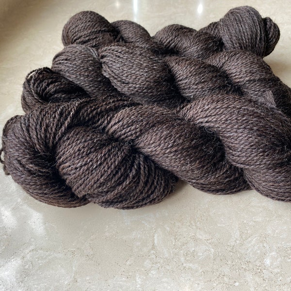 220g Natural undyed wool - handmade from pedigree Jacob flock - Worsted - Aran weight - DARK BROWN high quality yarn