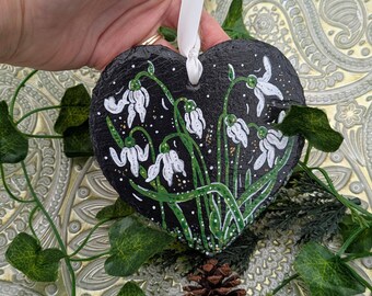 Hand-Painted Snowdrop Slate Heart Ornament: Snowdrop Christmas decoration