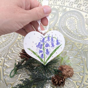 Bluebell hand-painted white Christmas heart, Bluebell wooden heart decoration, Bluebell keepsake, Bluebell tree ornament, Bluebell gift