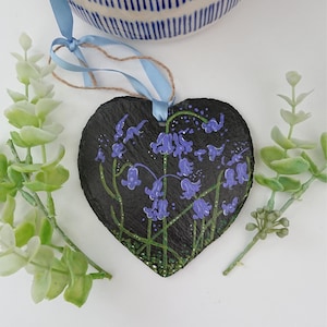 Bluebell hand-painted slate heart ornament,  Bluebell personalised plaque, Bluebell Mum friend Daughter gift, Bluebell keepsake decoration