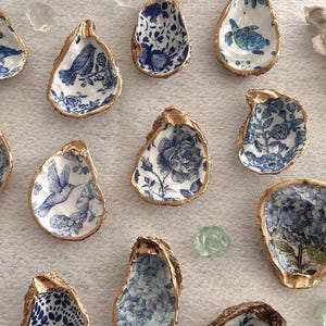 Oyster Shell Ring Dish, Oyster Dish, Oyster Shell, Oyster Ring Dish, Oyster Shell Jewelry Dish,  Shell Jewelry Dish, Hydrangea, Trinket Dish