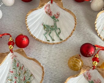 Decoupage Scallop Shell Christmas Ornament: Coastal Holiday Decor