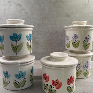 Französische Butterdose French Butter Dish Buttertopf Keramik Handmade Töpfern Handbemalt Frühstück Abendbrot Geschenk Blumen Blüten