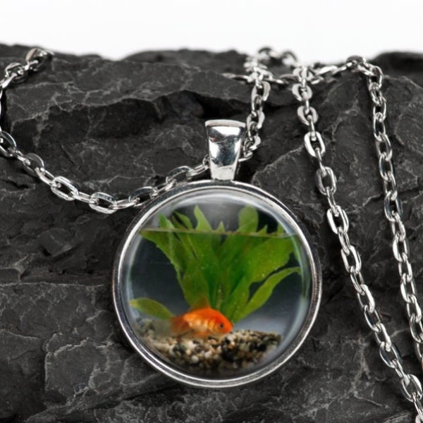 Goldfisch Aquarium Halskette mit Glas Cabochon Anhänger
