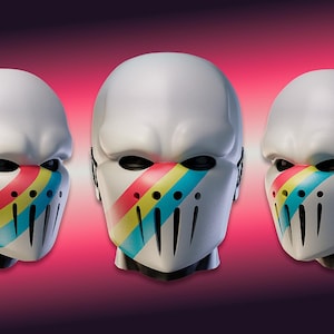 K&ouml;nnte beinhalten: Drei wei&szlig;e Masken mit schwarzen Augenh&ouml;hlen und Ohrendetails. Jede Maske hat einen Regenbogenstreifen &uuml;ber dem Gesicht und vertikale Schlitze darunter. Vor einem rosa-violetten Farbverlauf.