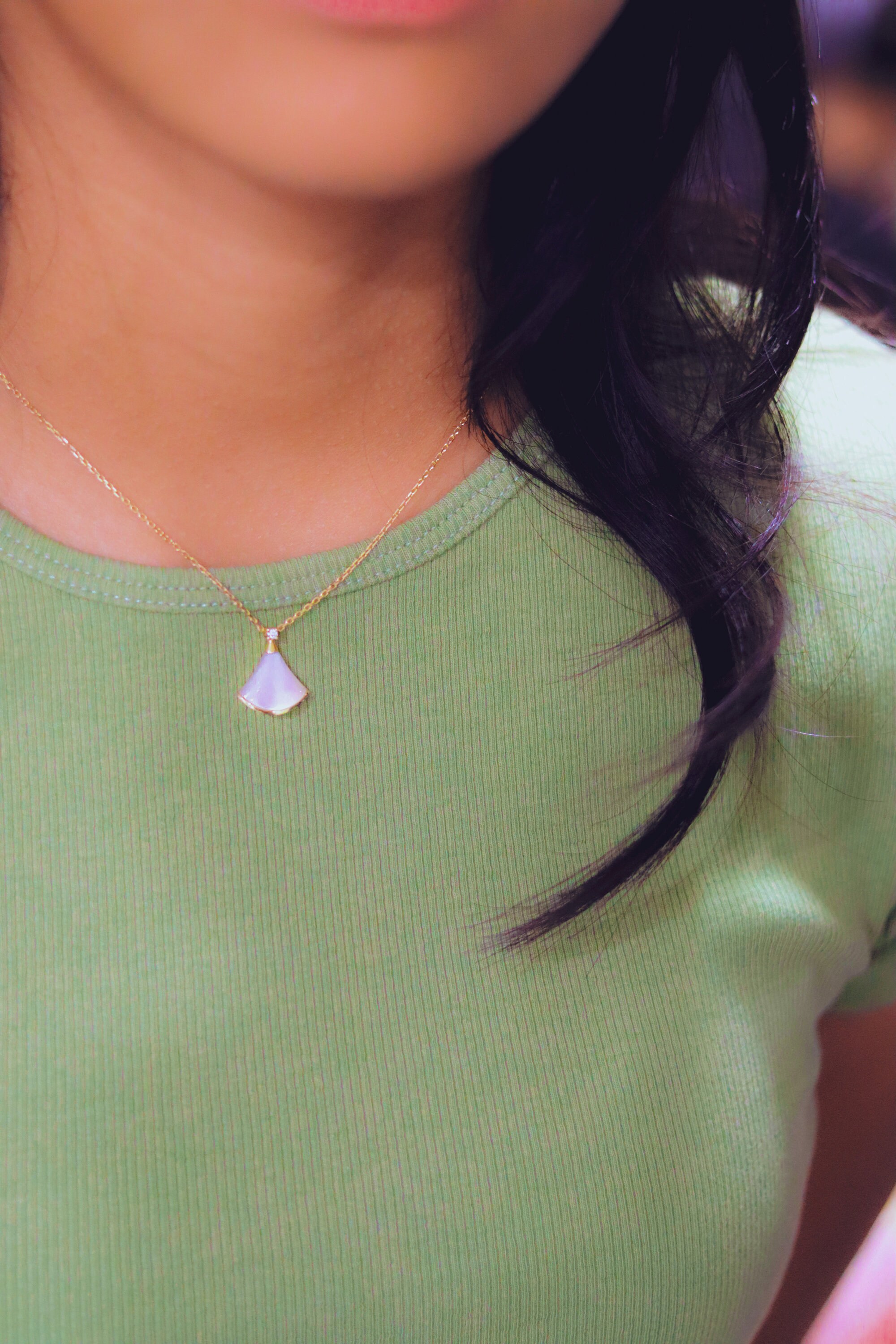 Fans Dream Diamond Necklace 18K Solid Gold Mother of Pearl Jewelry