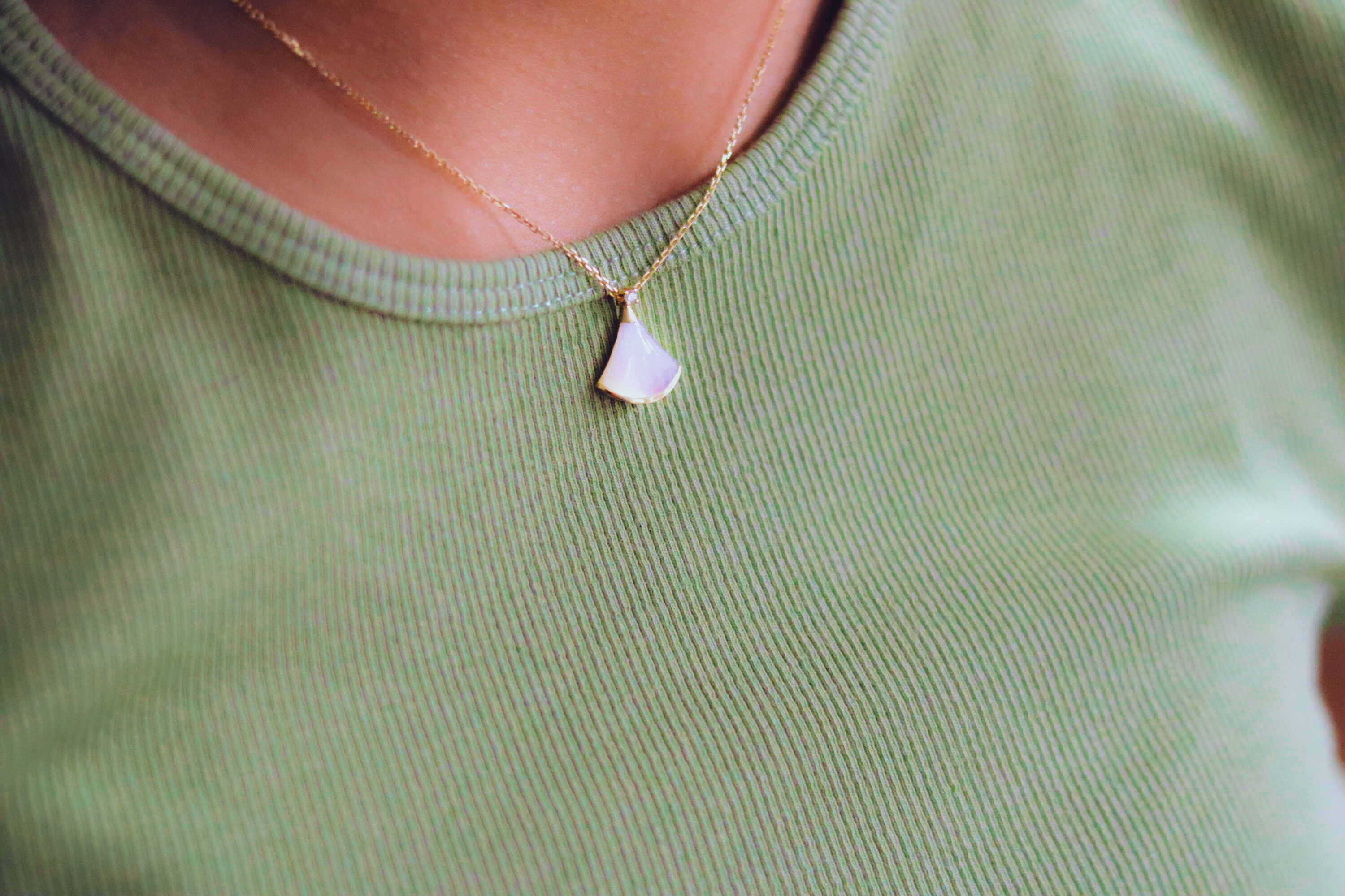 Fans Dream Diamond Necklace 18K Solid Gold Mother of Pearl Jewelry