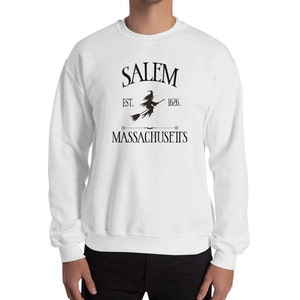 Unisex Sweatshirt Salem Massachusetts Sweatshirt unisexe , celebrates the allure and magic Salem Massachusetts , Halloween Sweatshirt
