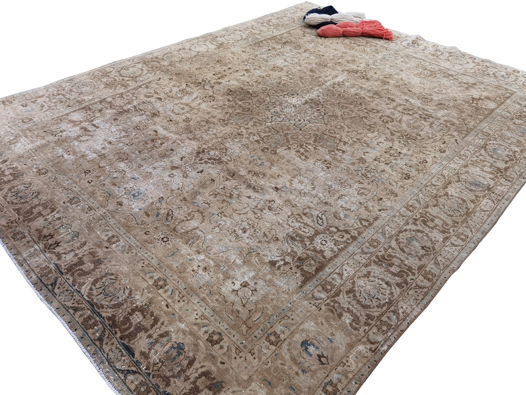 Neutral Area Rug 9' 5 X 12' 6 // Muted Wool Rug, Oversized Rug, Palace