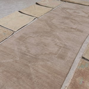Narrow Vintage Wool Runner 2&#39; 6&quot; x 11&#39; 7&quot; // Muted Runner, Turkish Runner, Vintage Runner Rug, Handmade Turkish Runner, Faded Oushak Runner