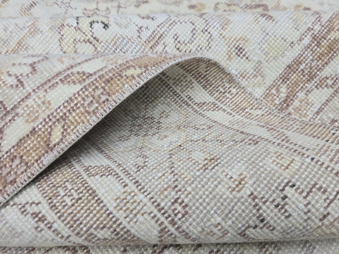 Neutral Turkish Rug 6'7