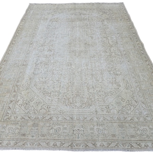 Neutral Large Rug 7&#39;11&quot; x 11&#39;0&quot; // Vintage Turkish Rug, Oversized Oushak Rug, Cream Area Rug, Beige Wool Rug, Heriz Pattern Rug