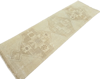 Tapis de passage Oushak neutre délavé 3 pi 2 po