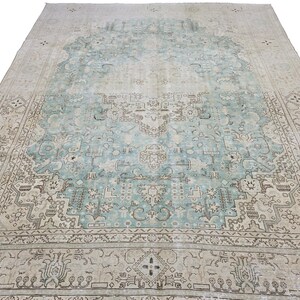 Oushak Vintage Area Rug - 9&#39;9&quot; x 12&#39;2&quot;, Heriz Geometric Design in Neutral Tones, Oversized Turkish Rug, Neutral Oushak Rug, Distressed Rug