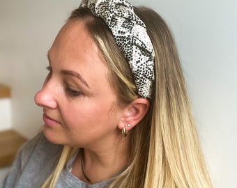 White snake print  braid Headband, snake print  geflochtenes Haarreif, dotted braided Headband, Classic Headband, gift For her