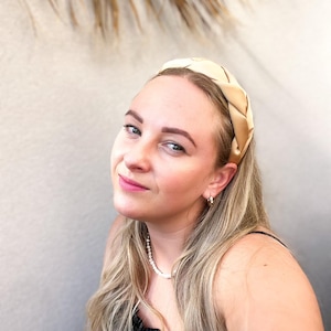Golden regular sized headband, gold color braided hairband, summer hair accessory, haarreif geflochten, geflochtenes stirnband, haarreifen