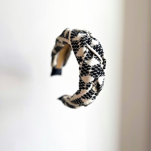 Black and whites  a bit oversized headband, handmade braided hairband, elegant  hair accessory, haarreif geflochten, geflochtenes
