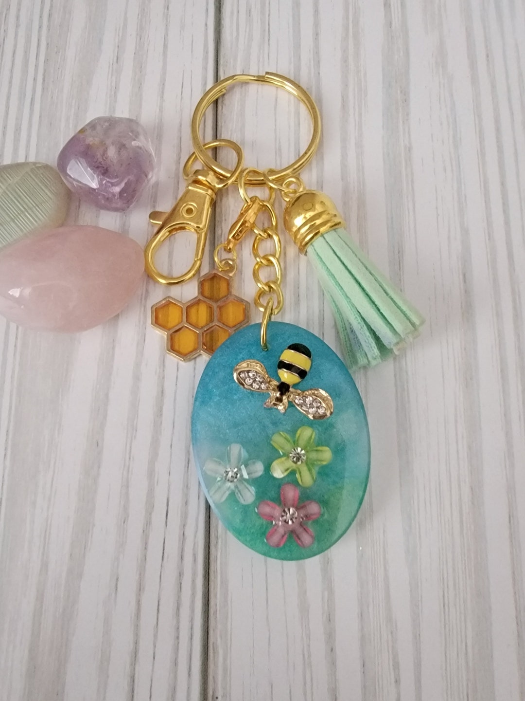 Spring Keychain Bee Bee and Flower Resin Handmade Keychain, Bee Keychain, Beautiful Keyring ...