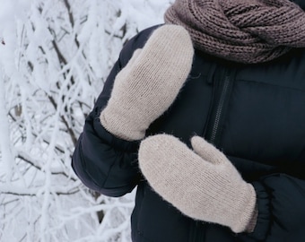 Mitaine tricotée à la main en laine d'alpaga. Gants femme nue, cadeau pour elle, Taille disponible.