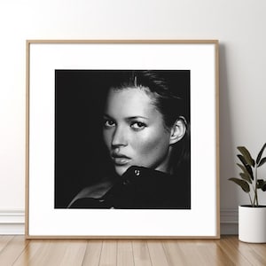 Kate Moss Poster Vintage Kate Moss Photo Square Wall Print Feminist Wall Art Kate Moss Retro Poster Black White Kate Moss Vogue Art Fashion