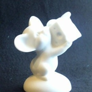 WINTAGE FINE BISQUE Porcelanowa figurka Myszka z serem szwajcarskim /Ręcznie robiona w Japonii/1975 Znak Hallmark/Kolekcjonerska
