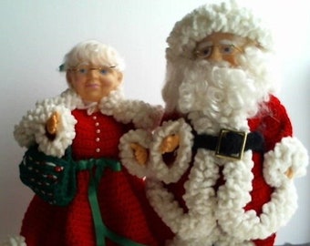 Vintage Mr. & Mrs. Santa Claus Dolls w/Crocheted Outfits/with Stands/Intricate Crocheted Santa Outfits/Doll Collection/Christmas Decor/1970s