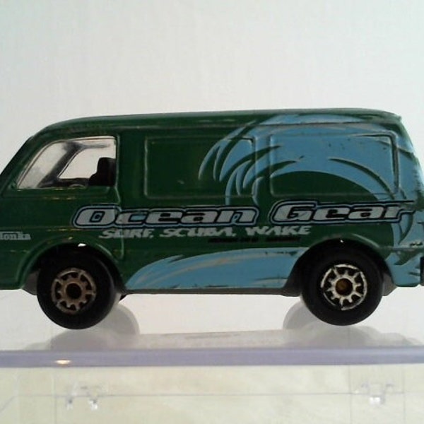 VINTAGE Tonka Maisto Ford Econovan 1999 Hasbro Diecast Metal Ocean Gear Van/Honolulu, Hawaii/Hasbro Toy Car/Green Van with Ocean Blue Waves