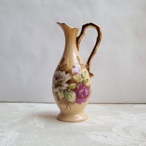 Vintage Lefton China Porcelain Floral Pitcher/Cream-colored background/Beautiful White & Pink Roses/ Gold Trim Handle and Rim 5&quot; tall