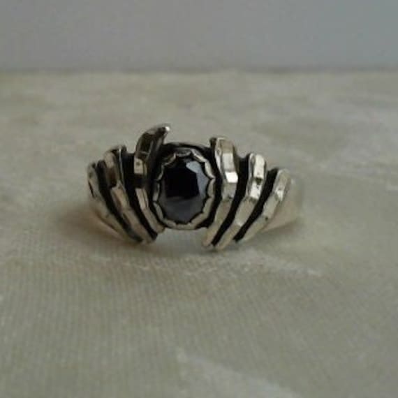 Vintage Sterling Silver with a Black Classy Oval O
