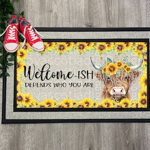 Willkommen-ISH, Highland Kuh und Sonnenblumen, Fußmatte Design, Bauernhaus Design, Sublimation Fußmatte Design, PNG
