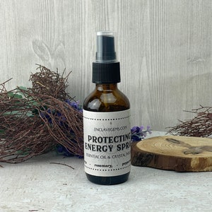 Protection Aura Spray Protecting Smudge Spray Energy Healing Energy Cleansing Aromatherapy Spray Crystal Infused Essential Oil Infused Mist