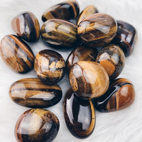 Tiger's Eye Tumbled Stone (953)