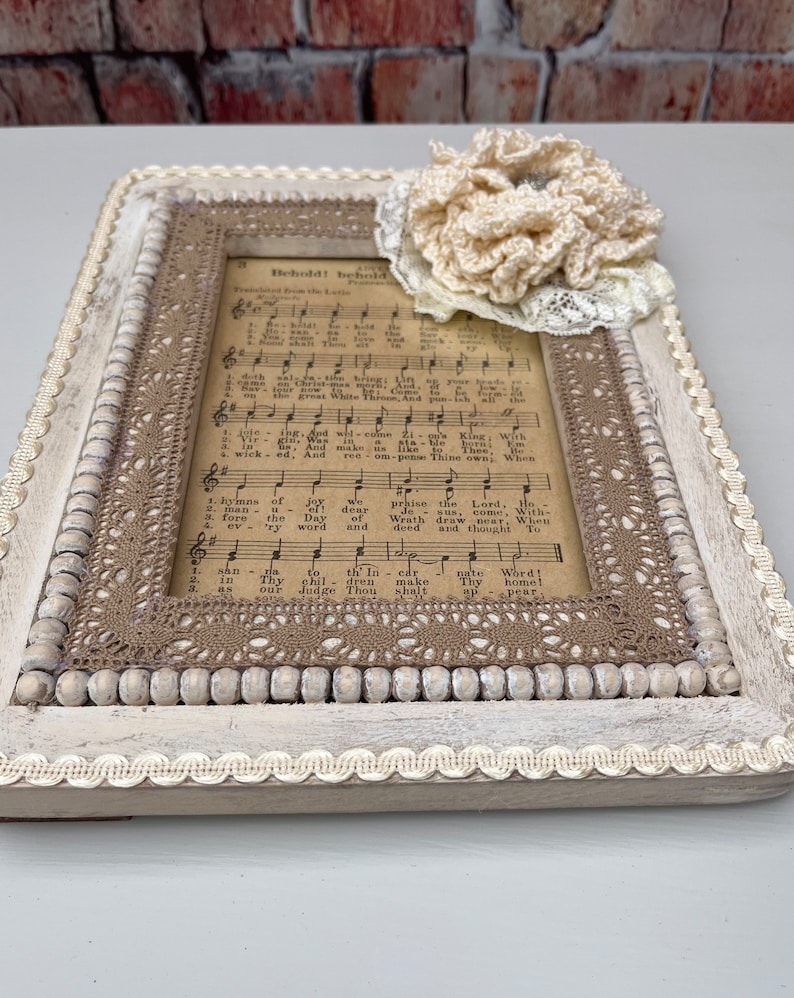 Wooden Decor Picture Frame With Hand Made Crochet Beaded Flower Desk