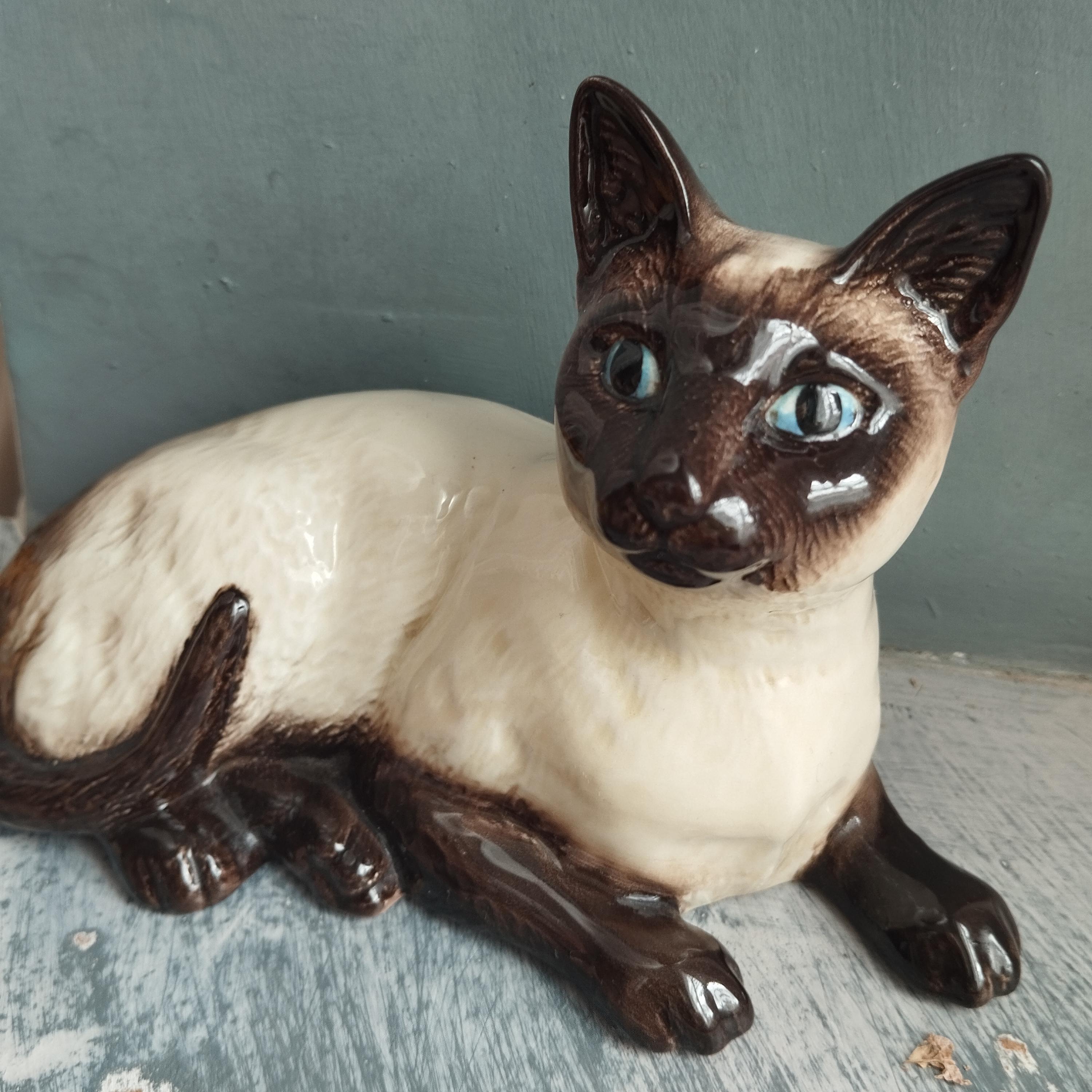 BESWICK ENGLAND ベズウィック　シャム猫 猫 置物 ネコ ２５５９ ベスウィック 2匹のシャムの仔猫 猫の置物 フィギュリン アンティーク