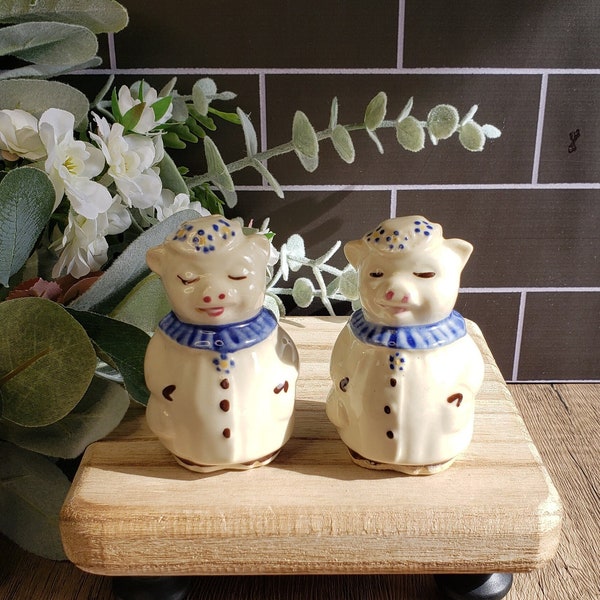 Vtg SHAWNEE POTTERY Winnie Pig Ceramic Salt & Pepper Shaker Set with Original Corks | Gifts for Shaker Collectors Vintage Tableware GIfts