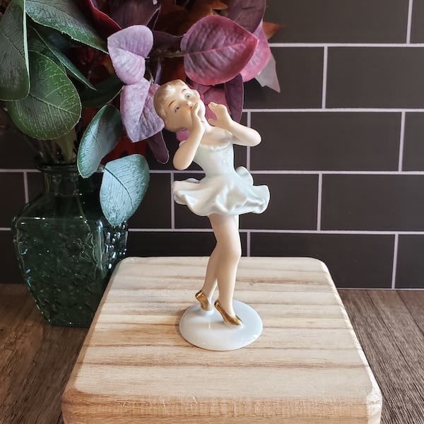 Vintage WALLENDORF Porcelain Ballerina Figurine #1533 with Gold Ballet Slippers - Made in East Germany Nursery Decor Girl