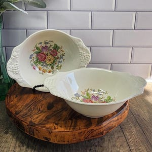 Vintage 1940&#39;s Homer Laughlin Retired Eggshell Theme Large Floral Spray Lugged Bone China Cereal Bowl Berry Bowl Old English Garden Style