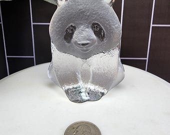 Vintage Mats Jonasson Swedish Crystal Panda Paperweight: Svenskt