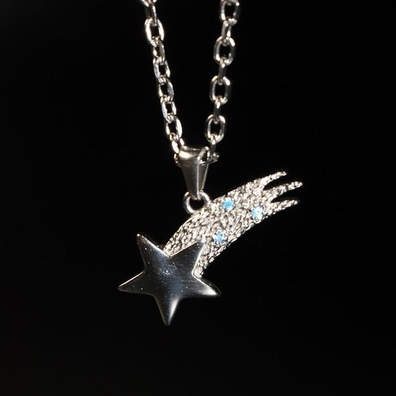 Shooting star shop pendant