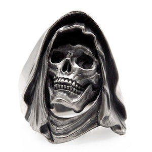Silver Skull Ring | Gothic Jewelry | Halloween Gift