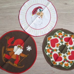Table Napkins Set of 3, Christmas Small Table Cloths Vintage Swedish Scandinavian Christmas #C-3-18