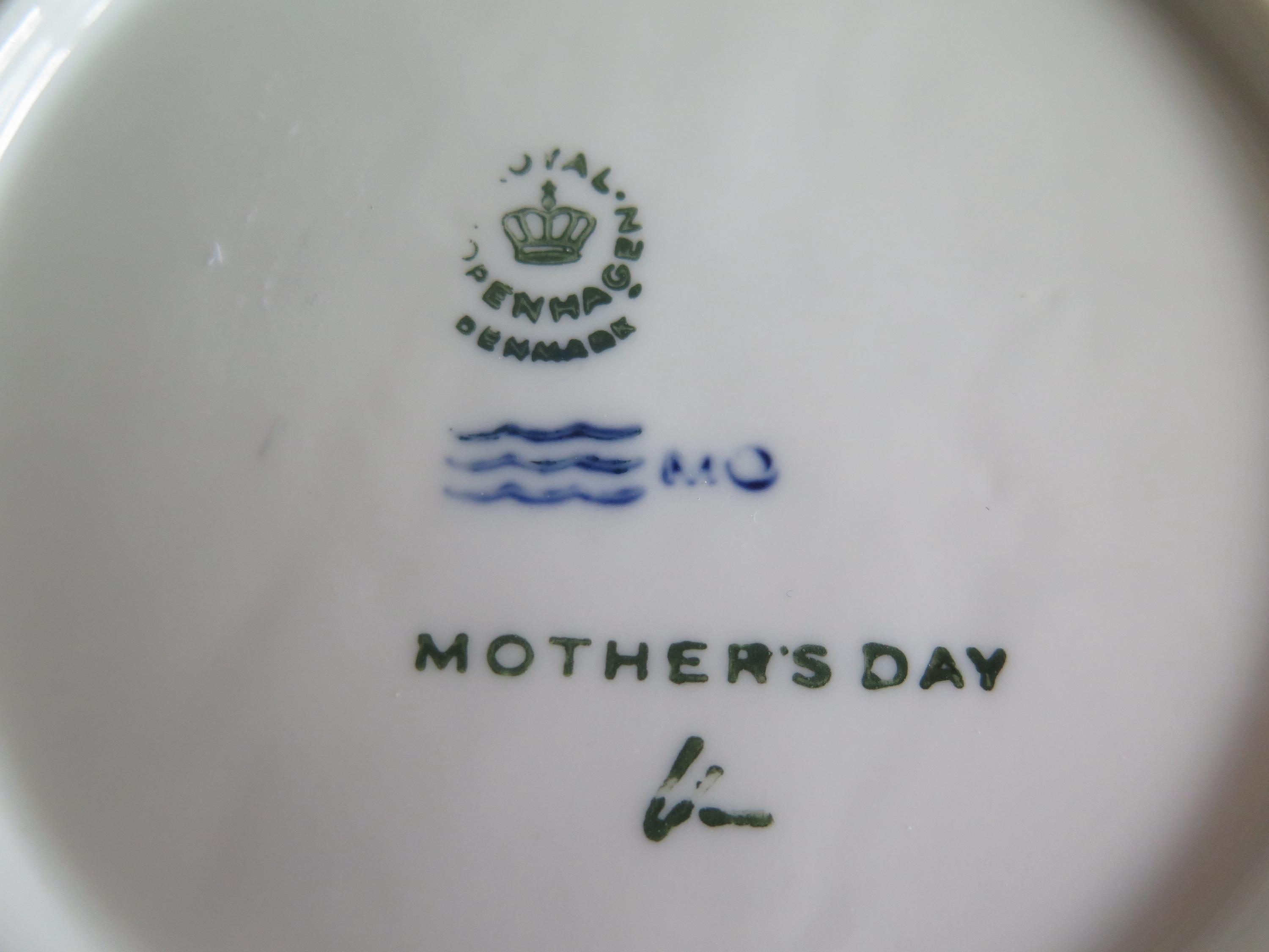 ロイヤルコペンハーゲン デンマーク製 母の日プレート 1974年 Mors Dag