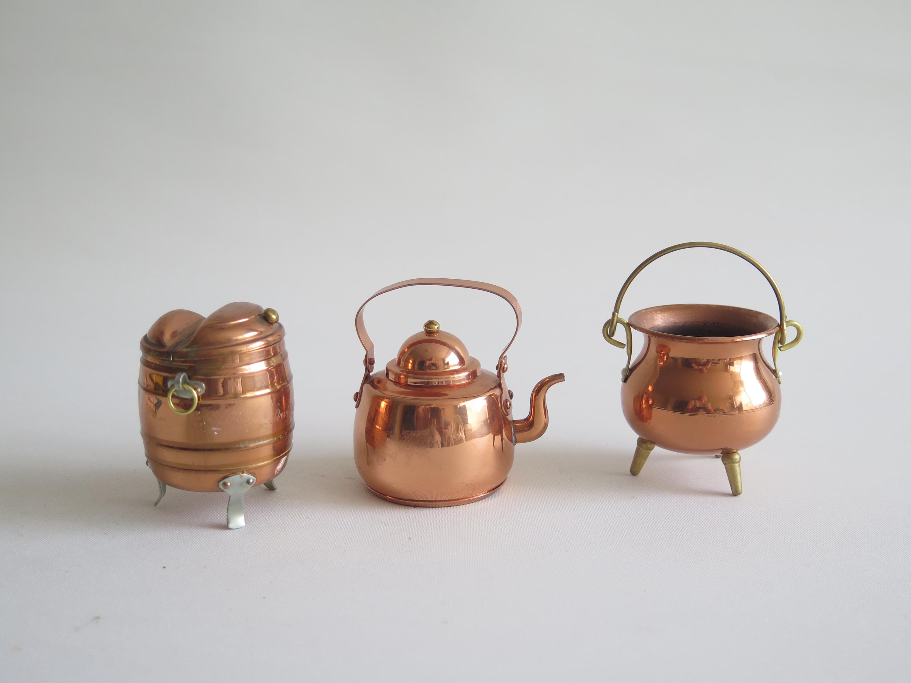 Vintage Miniature Copper Dishes, Country Rustic Dollhouse Accessories Set of 3 Miniatures #809-9