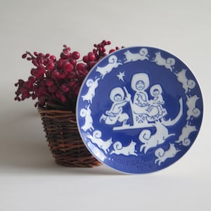 Royal Copenhagen Danish Mother&#39;s Day Plate 1974 Mors Dag, Collectible Plate Blue White Ceramic #817-15
