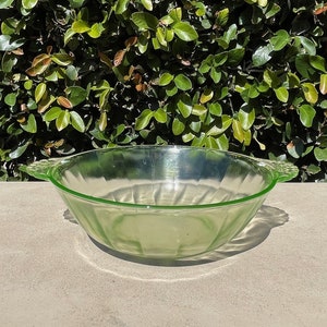 Anchor Hocking Art Deco Green Uranium Depression Glass Panel Bowl with Shell Handles 8”